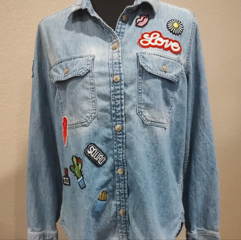 American Eagle Oversized Fit Patch Chambray Distr… - image 4